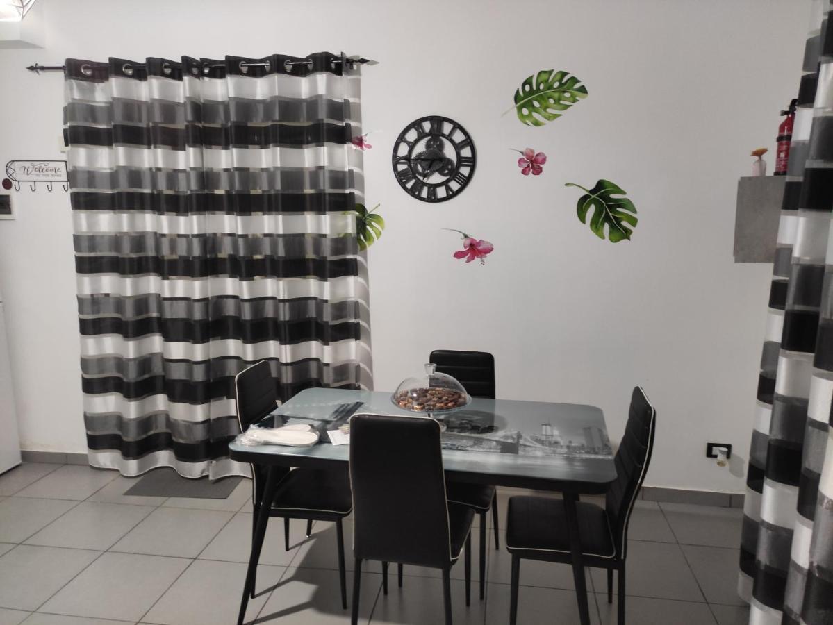 Casa Vacanze Campanella - Apartment At The Zisa Palermo Eksteriør bilde